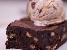 Le Brownie De Dingue Recettes Recette Recettes De Cuisine Recette Brownies Brownie Chocolat Noix