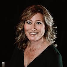 Andrea Diggs's Instagram, Twitter & Facebook