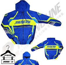 Sementara itu, secara umum tambahan warna ataupun logo pada mentahan jersey esport untuk sablon printing biasanya tidak akan berdampak pada harganya. 2153 Mockup Jaket Jersey Best Free Mockups Free Mockups Psd Template Design Assets