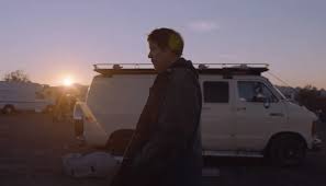 Fern artık 60'lı yaşlarında bir kadındır ve yaşamını nevada'nın kırsalında sürdürmektedir. Nomadland 2020 Movie Trailer 2 Frances Mcdormand Journeys Through The American Midwest In Chloe Zhao S Film Filmbook Movie Trailers 2020 Movies Film