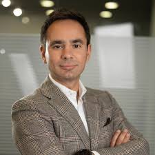 Learn about the Mentors helping entrepreneurs in our program