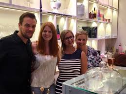 130g) nur bei uns garantiert: Frankfurt Geht Aus News Fur Geniesser Vom Geschenkartikel Zum Cafe Mathilda Glaskuchen Eroffnet Auf Der Schweizer