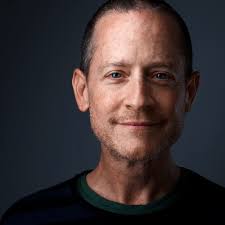 Parabéns to newly minted Dr. Gil Costa!!