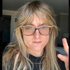 Audrey Palmer (@BrambleHands)