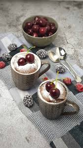 Hallöchen ihr lieben, heute gibt es ein super schnelles rezept für einen nutella tassenkuchen, den ihr in der mikrowelle oder. Mug Cake Mit Schoko Schneller Tassenkuchen Lydiasfoodblog
