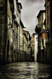 En clima podrás encontrar el pronóstico de lluvia para chile. Rua Do Vilar Dicen Que En Santiago La Lluvia Es Arte Tal Vez Por Eso El Invierno Es Tan Espec Santiago De Compostela Camino De Santiago Frances Santiago
