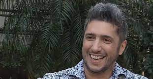 No sale ni por teléfono. Jey Mammon And His Connection To Pope Francis For Me He Is Jorge And For Him I Am Juan Martin I Am Sure He Remembers Me