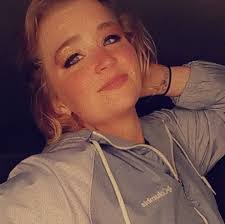 Danielle Hann's Instagram, Twitter & Facebook