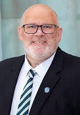 Dean Dodge's Instagram, Twitter & Facebook