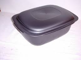 Tupperware Ultrapro 6qt Roasting Pan With Cover Cosmos Quickly View This Special Product Click The Image Roa Roasting Pan Tupperware Cookware Essentials