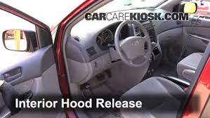 The larger size for more internal space, but the new. Instrucciones Para Abrir El Capo De Un Toyota Sienna 2004 2010 2010 Toyota Sienna Xle 3 5l V6