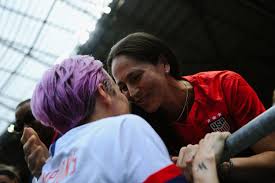 Jan 01, 2021 · megan rapinoe and sue bird celebrate their first new year's together as engaged couple with sweet pics this link is to an external site that may or may not meet accessibility guidelines. Dened Rey Moreno On Twitter Megan Rapinoe And Sue Bird Are Sports Royalty Between Them The Power Couple Has 2 Fifa World Cups 5 Olympic Gold Medals 4 Fiba World