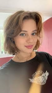 Alexis Caputo's Instagram, Twitter & Facebook