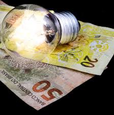 Aneel aprova reajuste na conta de luz que pode chegar a 15% e atinge mais de 22 milhões de consumidores