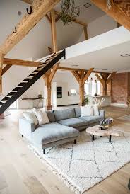 Die treppe wird ins lampenlicht gerückt oder sie wird dezent und zurückhaltend im wohnzimmer integriert. Treppen Deko Ideen Bilder