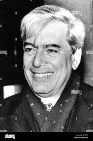 Mario vargas Black and White Stock Photos & Images