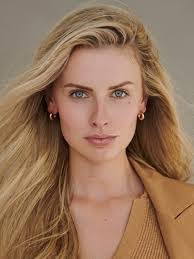 Marissa Burns's Instagram, Twitter & Facebook