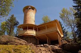 Kalva yra 136,5 km atstumu į vakarus nuo šalies sostinės vienos. Aussichtswarte Buchberg In Lasberg 10 Danner Holz Design Stiegen Balkone Carports Tore In Freistadt