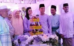 Pelakon fasha sandha selamat melangsungkan pertunangan bersama aktor aidil aziz. Fasha Sandha Aidil Aziz Selamat Bertunang Gempak