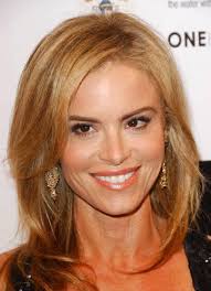 Roxanne: The Prize Pulitzer_购票_剧情介绍_演职人员_图集-猫眼电影