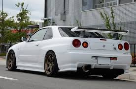 This r34 generation nissan skyline gt r has been transformed into a full on time attack race car complete with a wide body kit new bodywork and a nissan skyline gtr by aykutfiliz on deviantart skyline gtr. Harga Kereta Nissan Skyline R34 Bakal Naik Mendadak