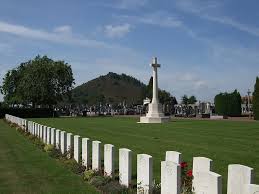 Bruay Communal Cemetery Extension, Pas ...