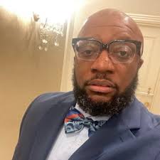 Corey Burris (@CoreyBurris)