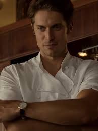 Gabriel Vai Sair De Emily in Paris Na 5 Temporada