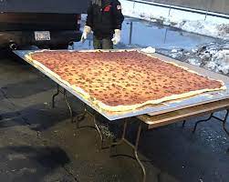 Check spelling or type a new query. Cea Mai Mare Pizza Pentru Livrare Din Lume E CoaptÄƒ La Michigan MÄƒsoarÄƒ 1 82 Metri In LÄƒÅ£ime Lungime