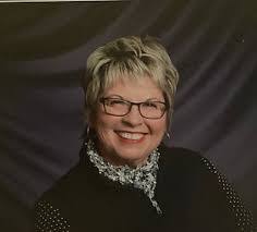 Courtney Cottrell's Instagram, Twitter & Facebook