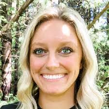 Leah Puetz's Instagram, Twitter & Facebook