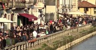 Along the darsena there is a weekly market held on saturdays, where mainly. Pdv9xrwon4zsnm