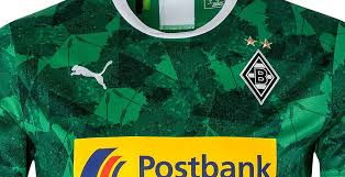 Insbesondere die innenverteidigung ist das prunkstück der gladbacher. Gladbach 19 20 Ausweichtrikot Veroffentlicht Inspiriert Von Altem Bokelberg Stadion Nur Fussball