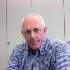 A boss has the title, a leader has the people!