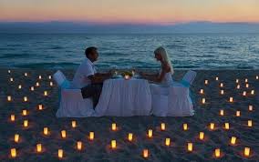 Sie Planen Ihrer Liebsten Einen Heiratsantrag Zu Machen Wir Zeigen Ihnen Die Schonsten Arten Um Um Die H Heiratsantrag Ideen Heiratsantrag Romantische Ideen
