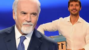 Striscia, Antonio Ricci spara la 'bomba': "Il vero servizio pubblico siamo  noi della Mediaset, non Rai 1: ecco perché"