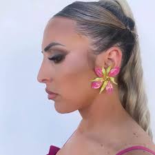 ✨ Toda una fantasía los pendientes de PILAR ✨ ❤️ GRACIAS por confiar en  nuestra firma ❤️ . . . . #invitada #invitadaperfecta #modaandaluza  #modaflamenca #artesania #artesaniaflamenca #pendientes #pendientesflamenca  #complementos ...