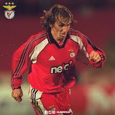 Karel poborsky ist ein ehemaliger fußballspieler aus чехия, (* 30 марта 1972 г. Sl Benfica On Twitter Parabens Karel Poborsky Epluribusunum