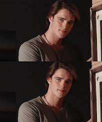 La la land (2016) cast and crew credits, including actors, actresses, directors, writers and more. Actor Noah Flynn And People Image 6111629 On Favim Com