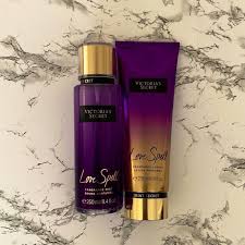 Maybe you would like to learn more about one of these? Clique Para Comprar Victoria S Secret Love Spell Creme Hidratante 236ml Body Splash 250 Perfumaria E Cosmeticos Produtos De Maquilhagem Produtos De Maquiagem