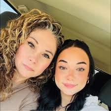 See I'm in love with how your soul's a mix of chaos and art, and how you  never try and keep 'em apart."