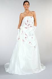 Et si vous achetez une robe de mariée chez eux Robe Bustier Taffetas Ivoire Bordeaux Pistilane Du 36 54 Robe De Mariee Bordeau Magasin Robe De Mariee Robe De Mariage
