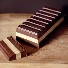 La Molina Barre Geante 2 Chocolats Gianduja Noir Et Blanc Chocolat Truffes Au Chocolat Chocolat Valrhona