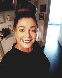 Lydia Condon's Instagram, Twitter & Facebook