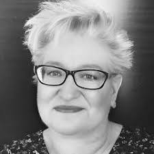 Sienna Arnold's Instagram, Twitter & Facebook