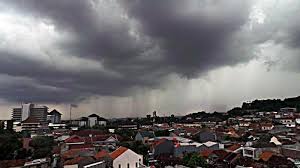 Sedangkan pada siang, cuaca di riau cerah berawan hingga berawan. Hujan Lebat Berpotensi Terjadi Di Sejumlah Wilayah Nanti Malam Prakiraan Cuaca Jawa Tengah Hari Ini Tribun Jateng