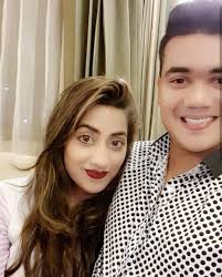 Taskin Ahmed with wife - Cricketers with family | Facebook