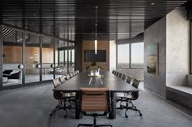 Hopkins And His Team Chose To Place Curved Walnut Corridors Throughout The Office As A Contrast To The Angul Luxury Office Workspace Design Meeting Room Design