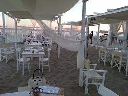 Centro le torri local business 56128 tirrenia. Tavoli Esterni Bild Von Bagni Vittorio Emanuele Tirrenia Tripadvisor