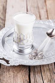 Faire Du Babeurre Lait Fermente Maison Recette En 2020 Lait Fermente Babeurre Comment Faire Du Babeurre